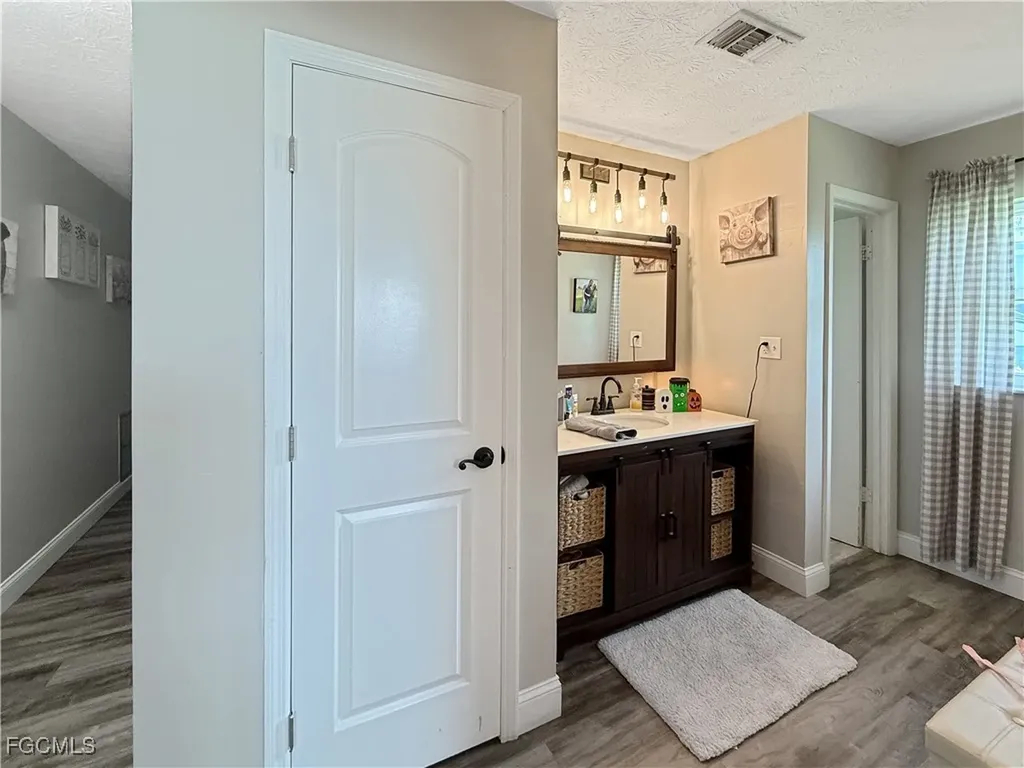 221 De Soto Avenue Clewiston FL 33440
