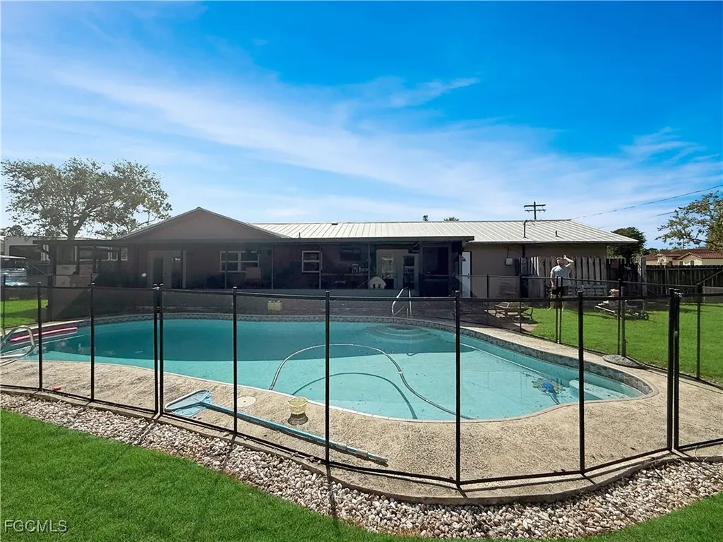 221 De Soto Avenue Clewiston FL 33440