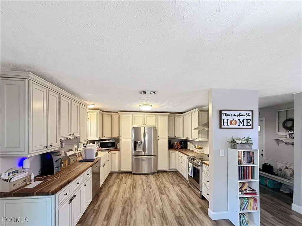 221 De Soto Avenue Clewiston FL 33440