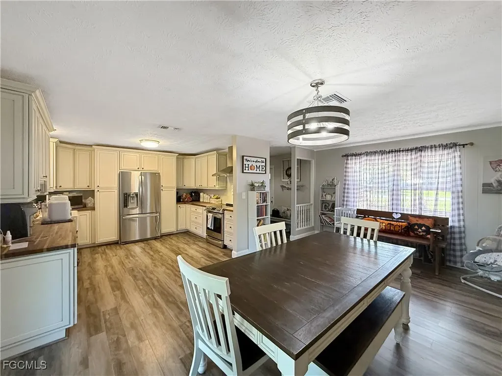 221 De Soto Avenue Clewiston FL 33440