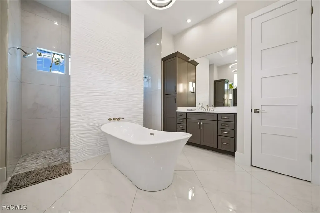 24132 Dietz Drive Bonita Springs FL 34135