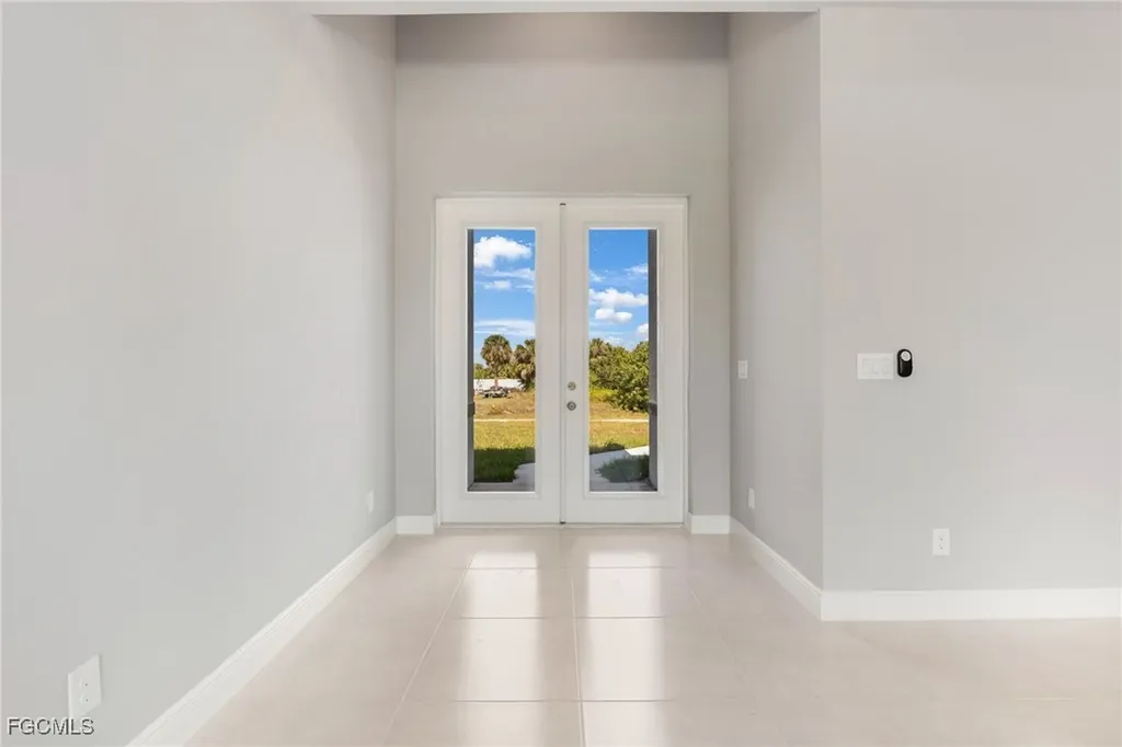 5028 N Peachtree Circle Labelle FL 33935