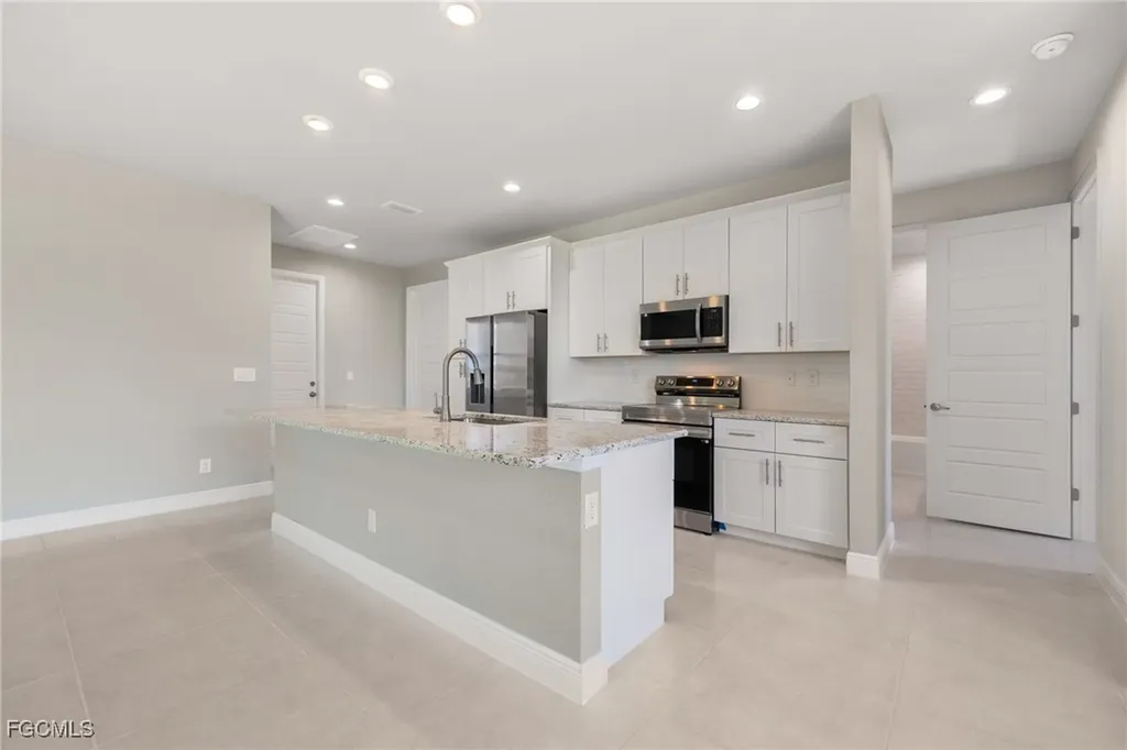 5028 N Peachtree Circle Labelle FL 33935