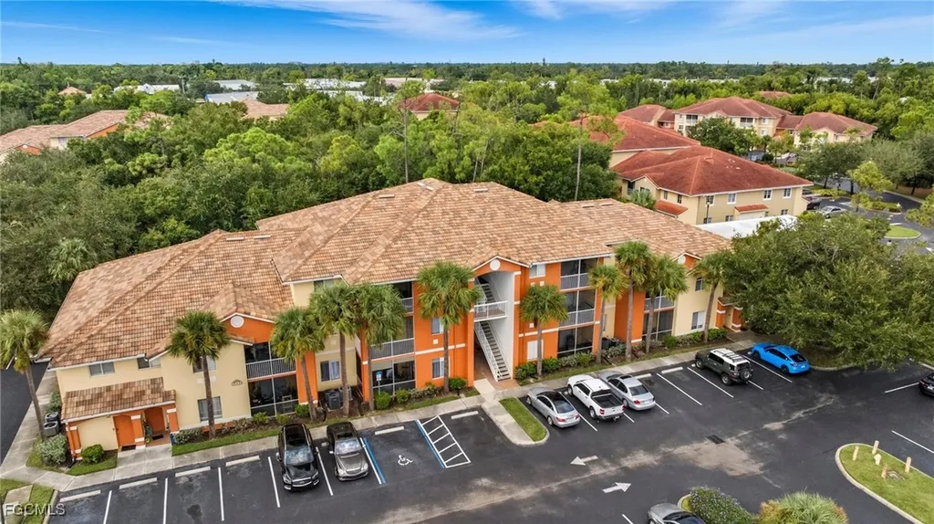 6401 Aragon Way Fort Myers FL 33966