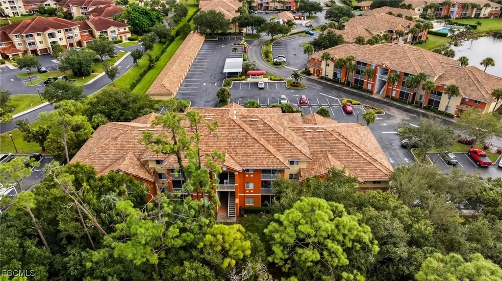 6401 Aragon Way Fort Myers FL 33966
