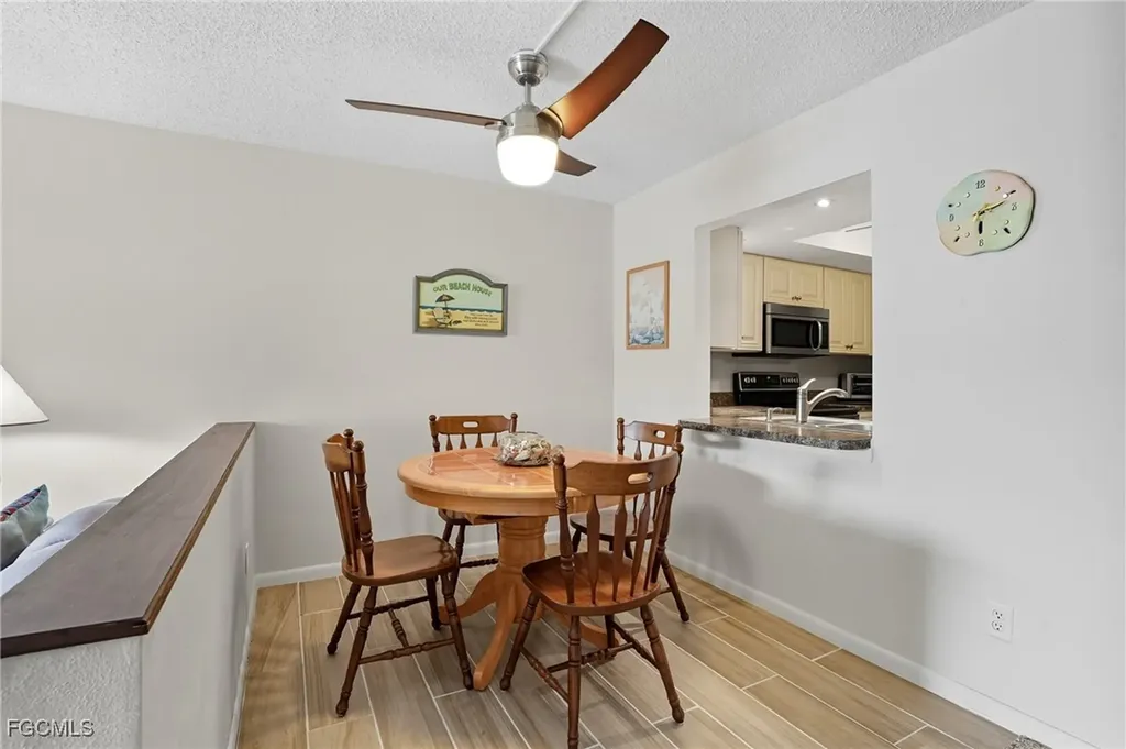 1005 SE 40th Street Cape Coral FL 33904