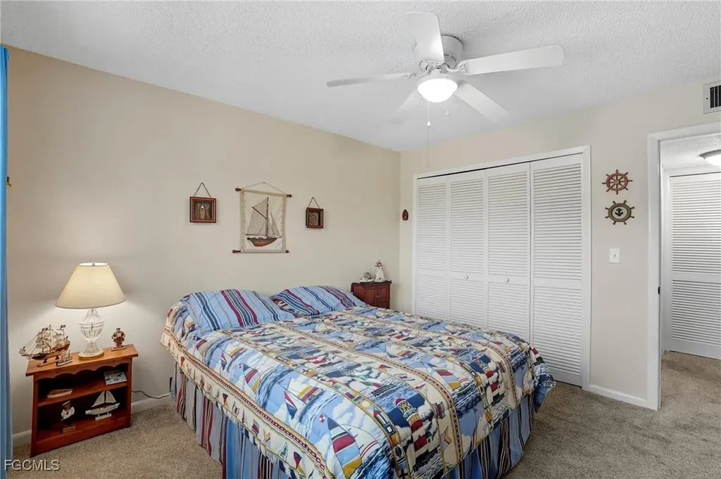 1005 SE 40th Street Cape Coral FL 33904