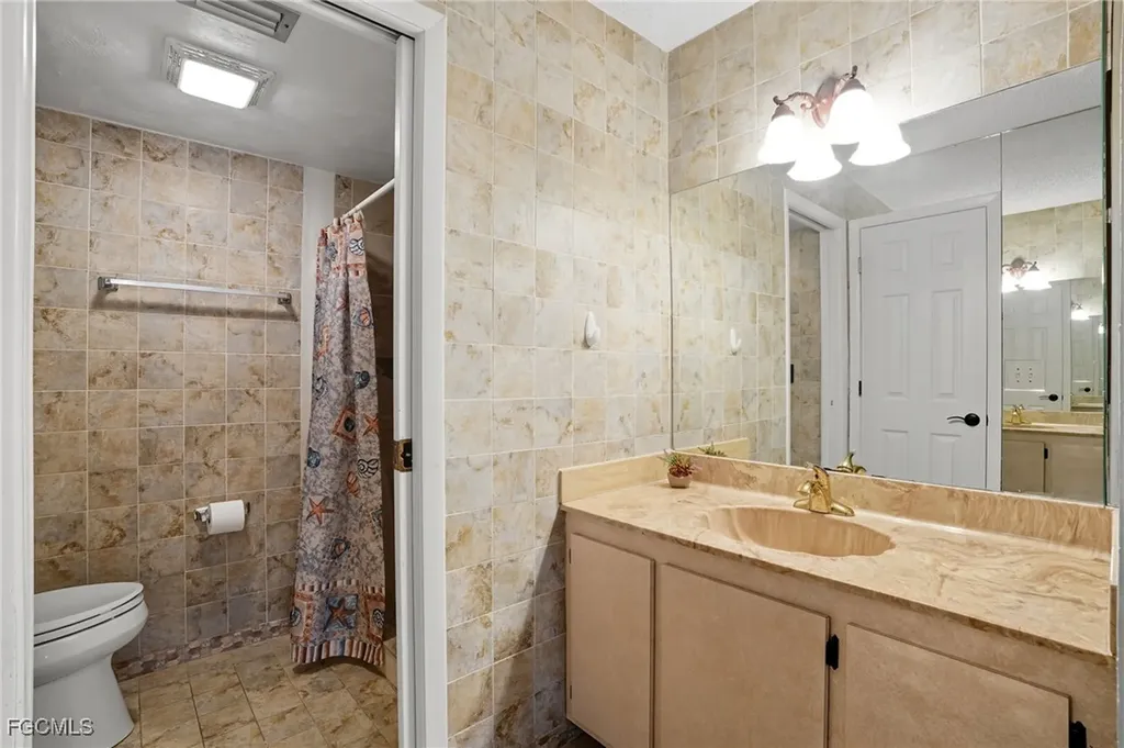 1005 SE 40th Street Cape Coral FL 33904