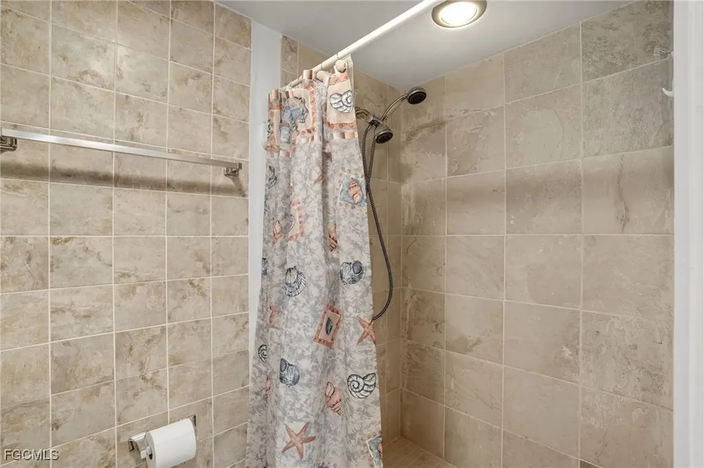 1005 SE 40th Street Cape Coral FL 33904