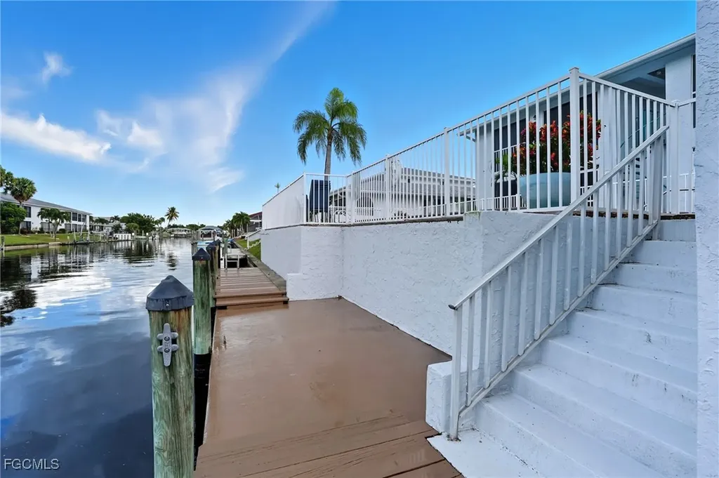 1005 SE 40th Street Cape Coral FL 33904