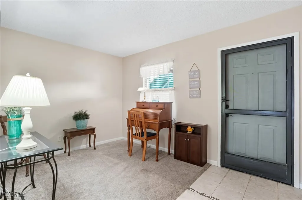 1005 SE 40th Street Cape Coral FL 33904