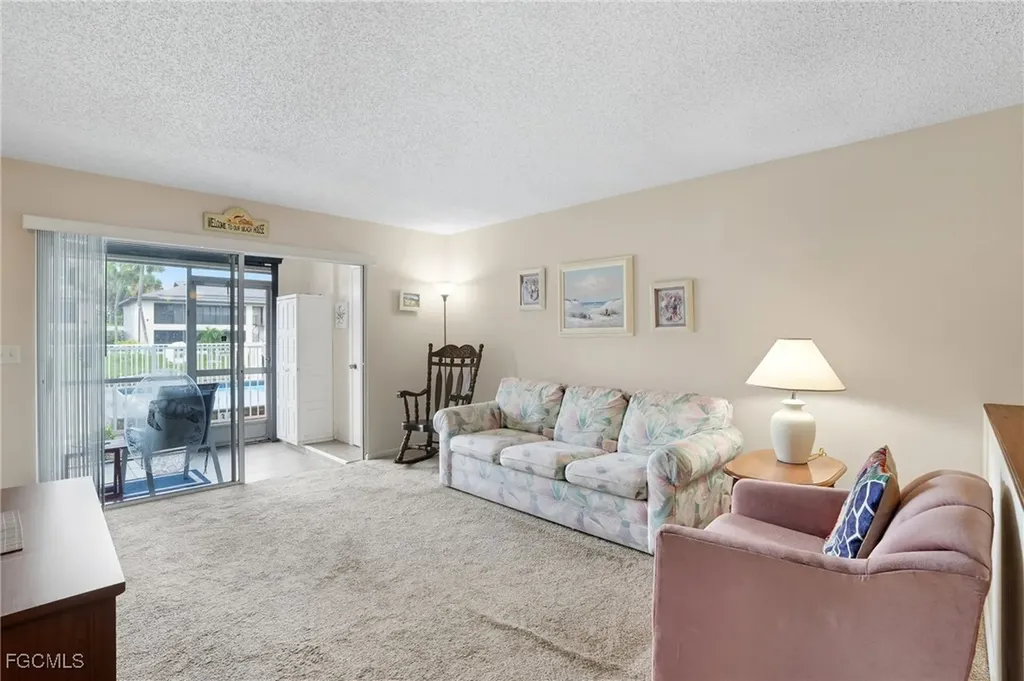 1005 SE 40th Street Cape Coral FL 33904