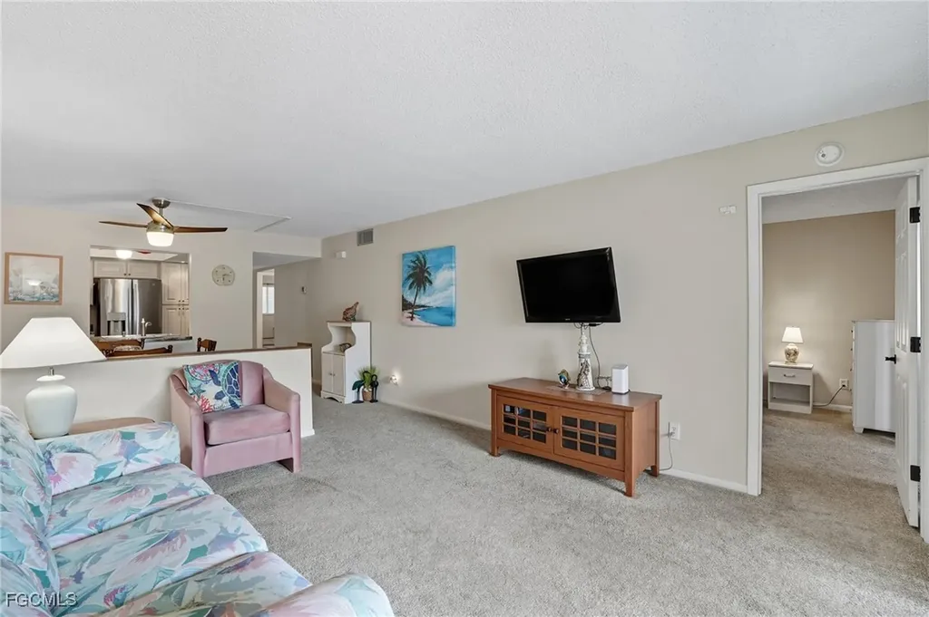 1005 SE 40th Street Cape Coral FL 33904