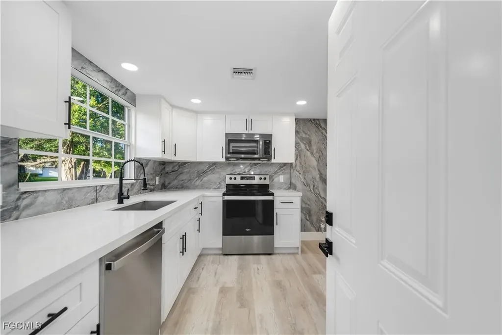 14513 Riverside Drive Fort Myers FL 33905