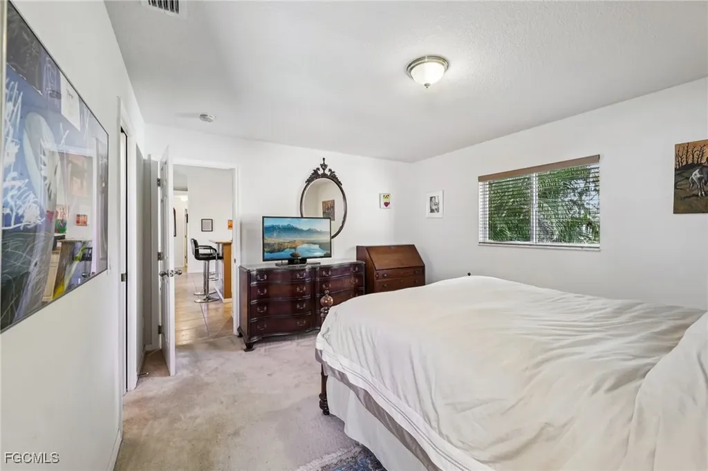 2002 NE 15th Terrace Cape Coral FL 33909