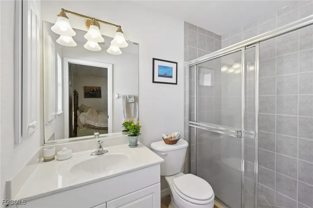 2002 NE 15th Terrace Cape Coral FL 33909