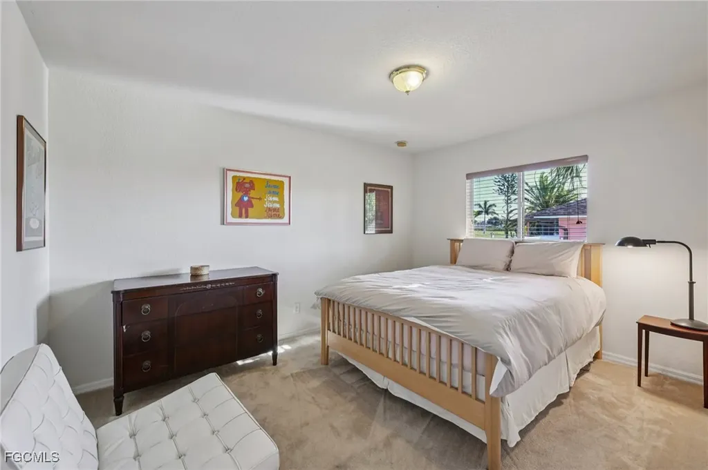 2002 NE 15th Terrace Cape Coral FL 33909