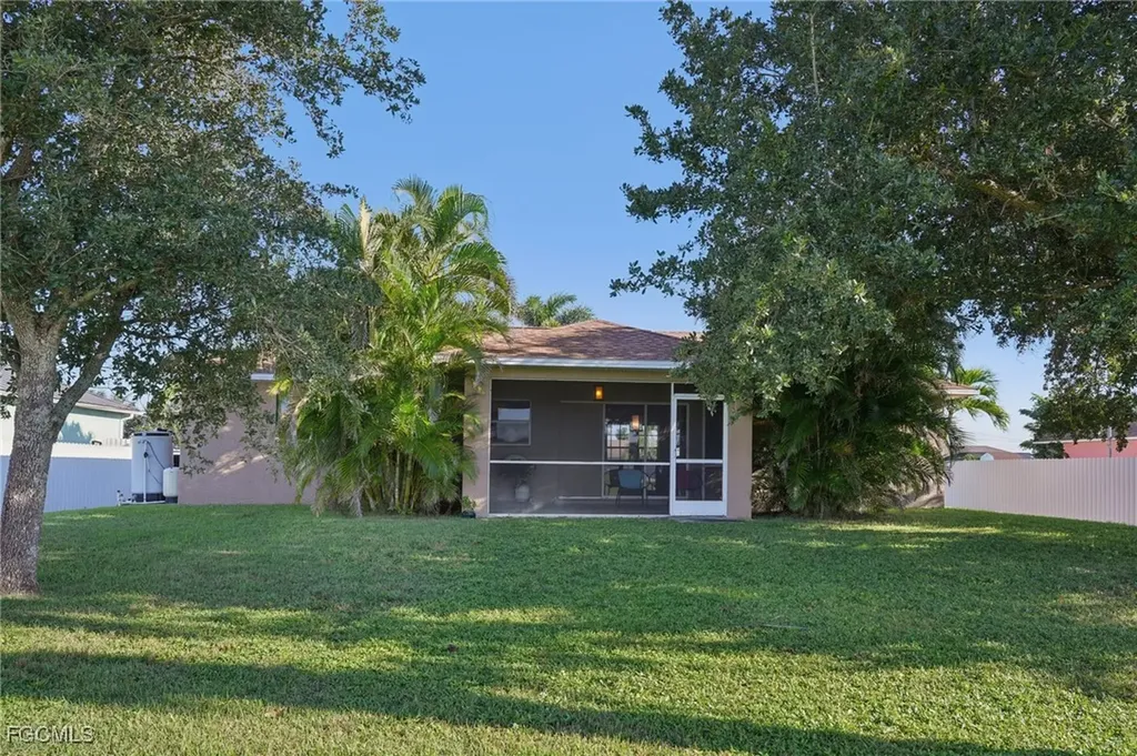 2002 NE 15th Terrace Cape Coral FL 33909
