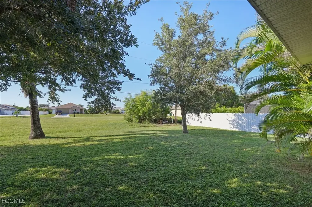 2002 NE 15th Terrace Cape Coral FL 33909