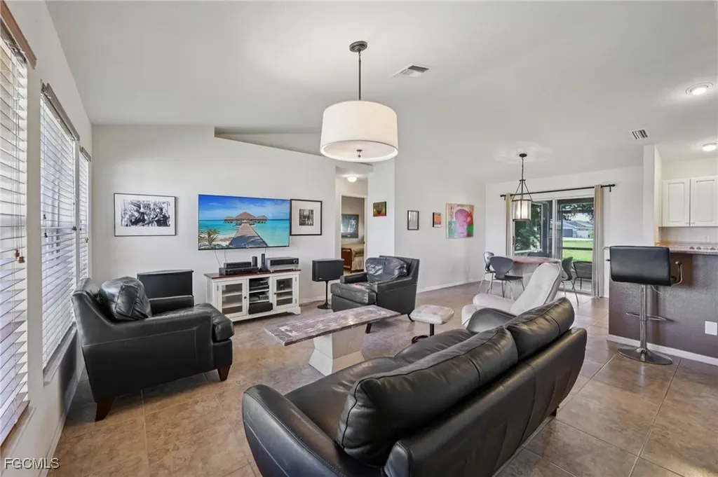 2002 NE 15th Terrace Cape Coral FL 33909