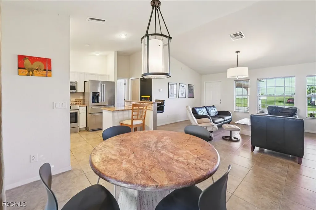 2002 NE 15th Terrace Cape Coral FL 33909