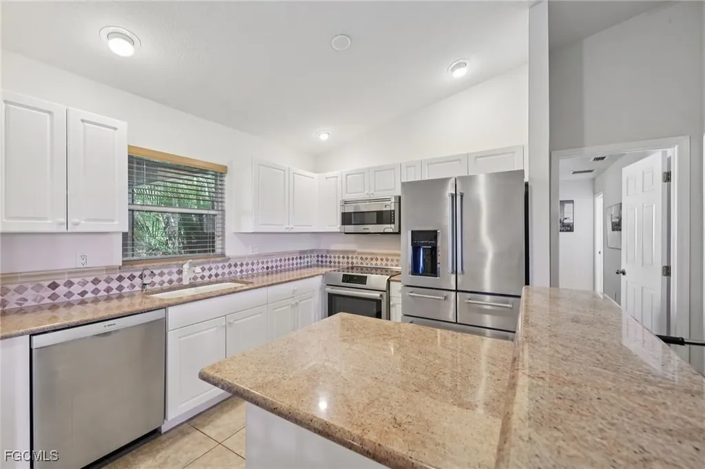 2002 NE 15th Terrace Cape Coral FL 33909