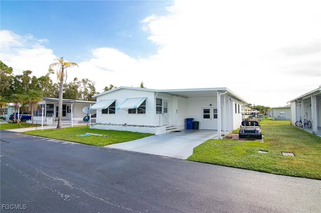 653 Future Drive North Fort Myers FL 33917