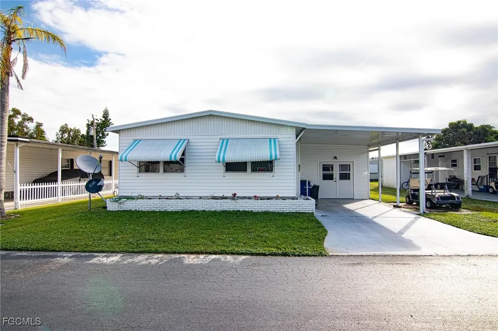 653 Future Drive North Fort Myers FL 33917