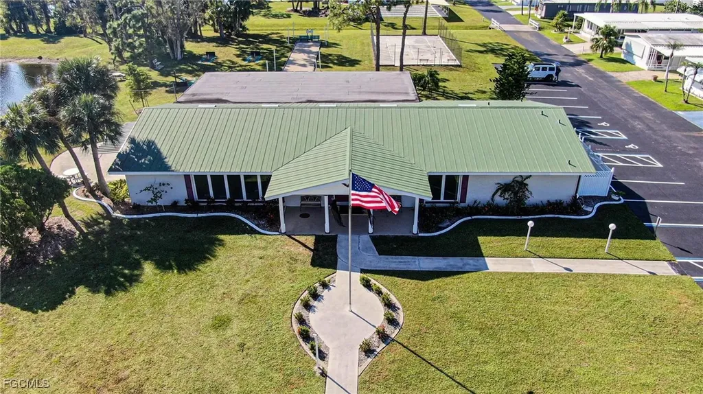 653 Future Drive North Fort Myers FL 33917