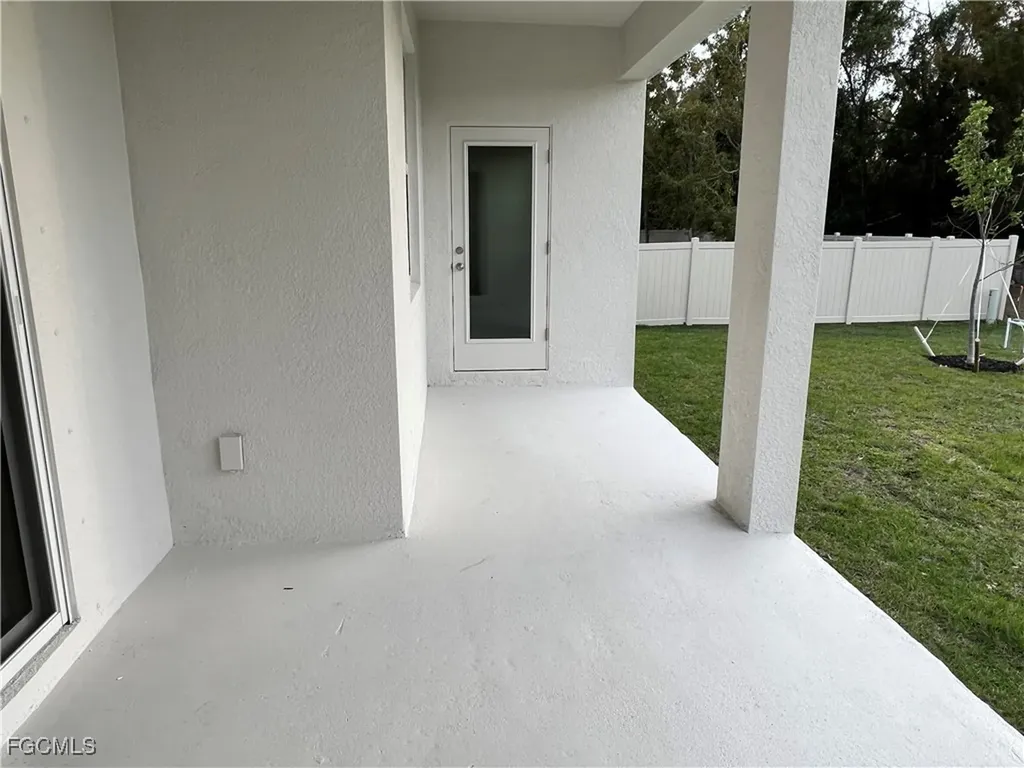 1232 NW 21st Place Cape Coral FL 33993
