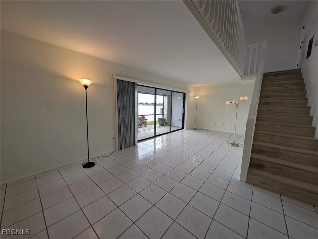 707 SW 3rd Court Cape Coral FL 33991