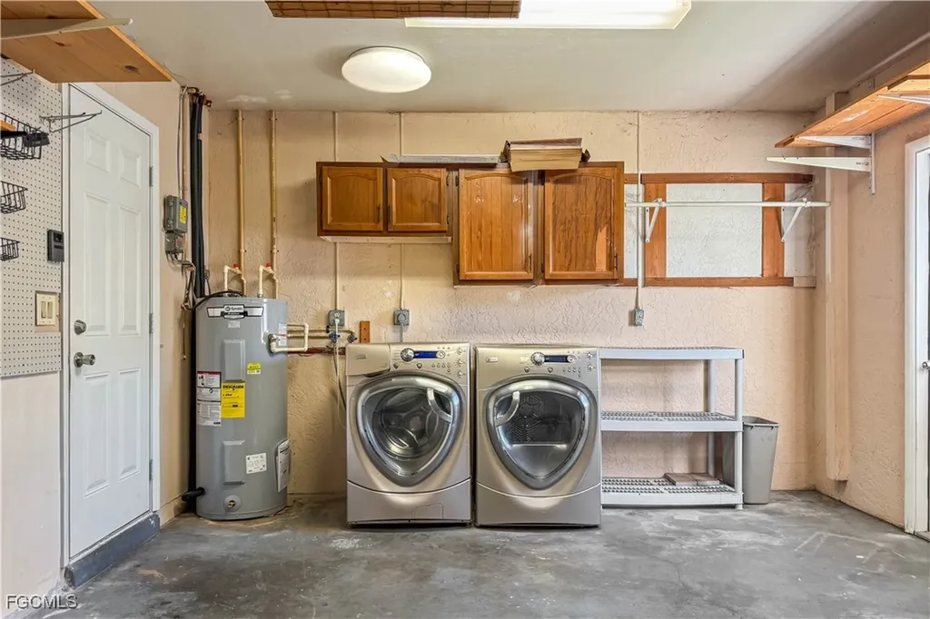 3811 SW 6th Avenue Cape Coral FL 33914