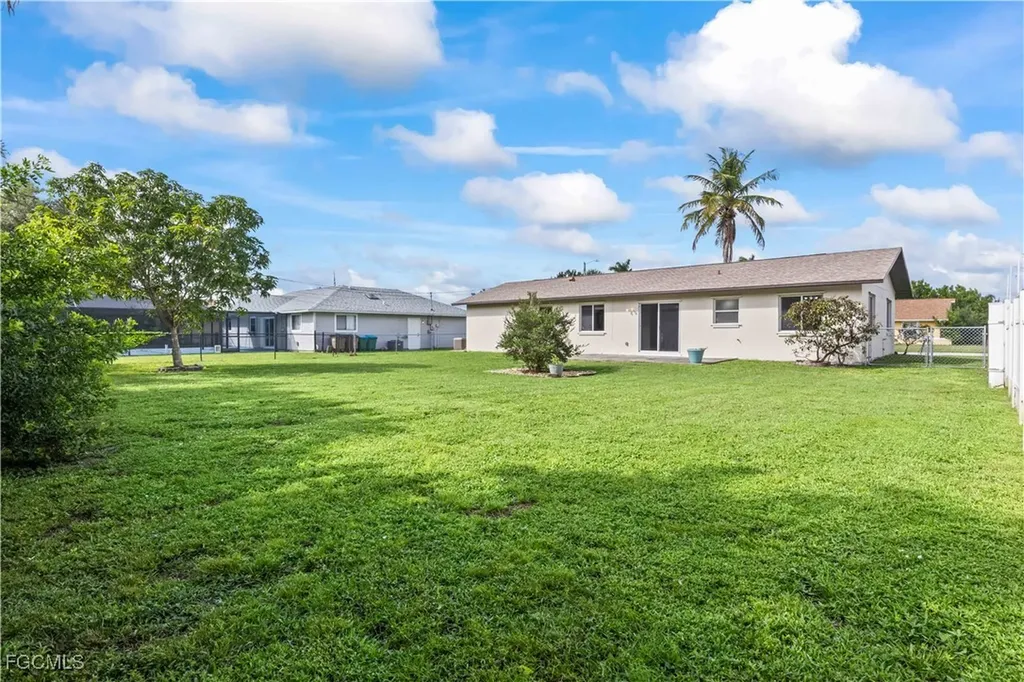 3811 SW 6th Avenue Cape Coral FL 33914