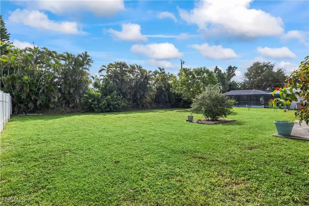 3811 SW 6th Avenue Cape Coral FL 33914
