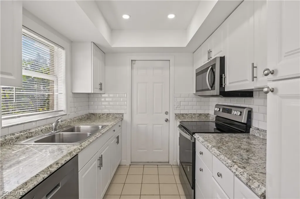 3811 SW 6th Avenue Cape Coral FL 33914