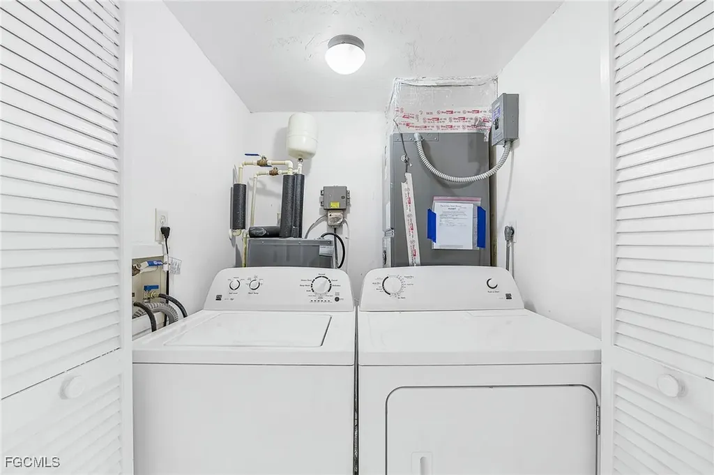 4525 Country Club Boulevard Cape Coral FL 33904