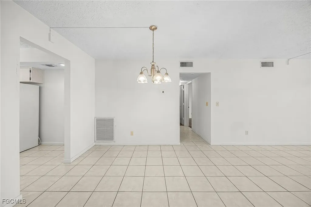 4525 Country Club Boulevard Cape Coral FL 33904