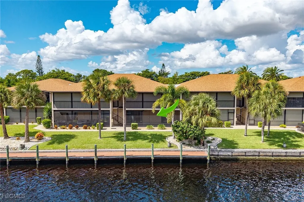4525 Country Club Boulevard Cape Coral FL 33904