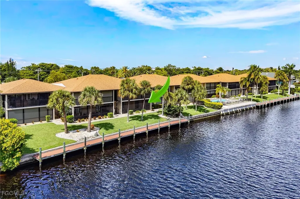 4525 Country Club Boulevard Cape Coral FL 33904