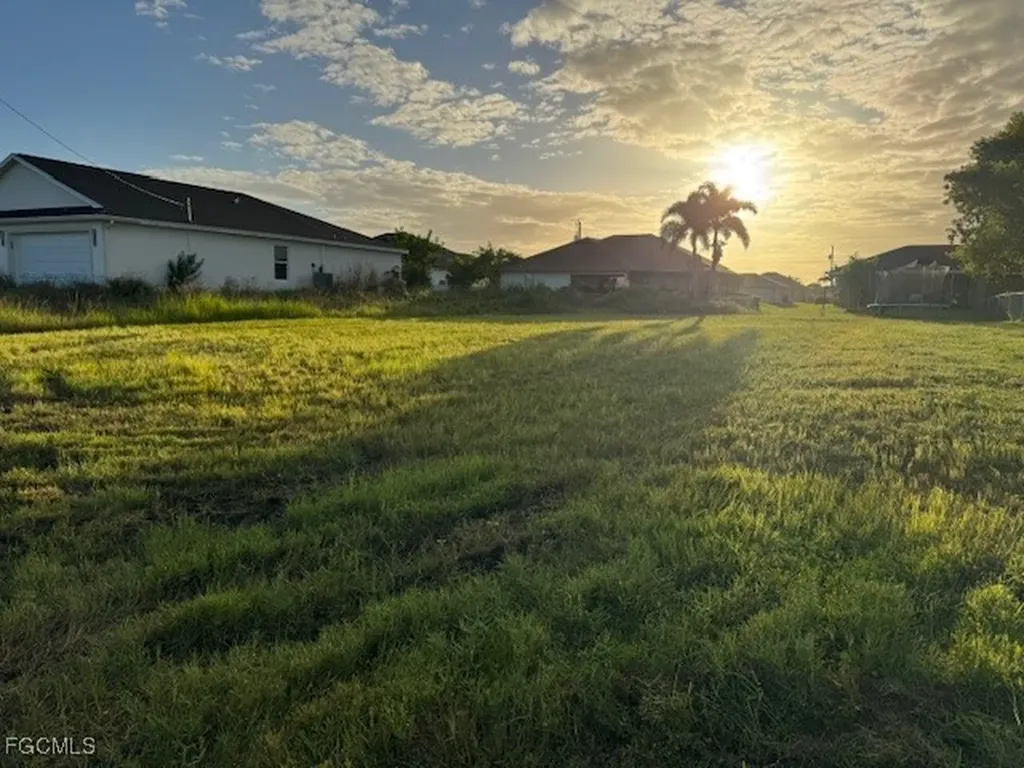 1808 NW 2nd Avenue Cape Coral FL 33993