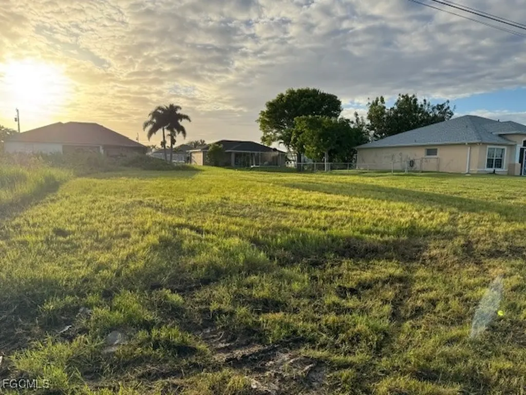 1808 NW 2nd Avenue Cape Coral FL 33993