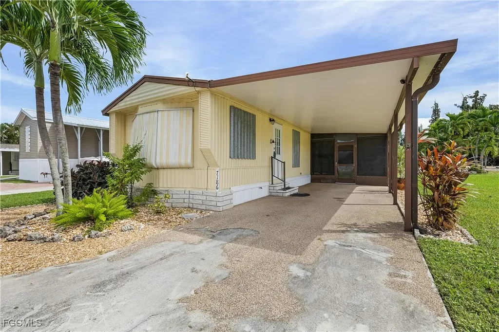 7186 Ladyfish Drive St. James City FL 33956