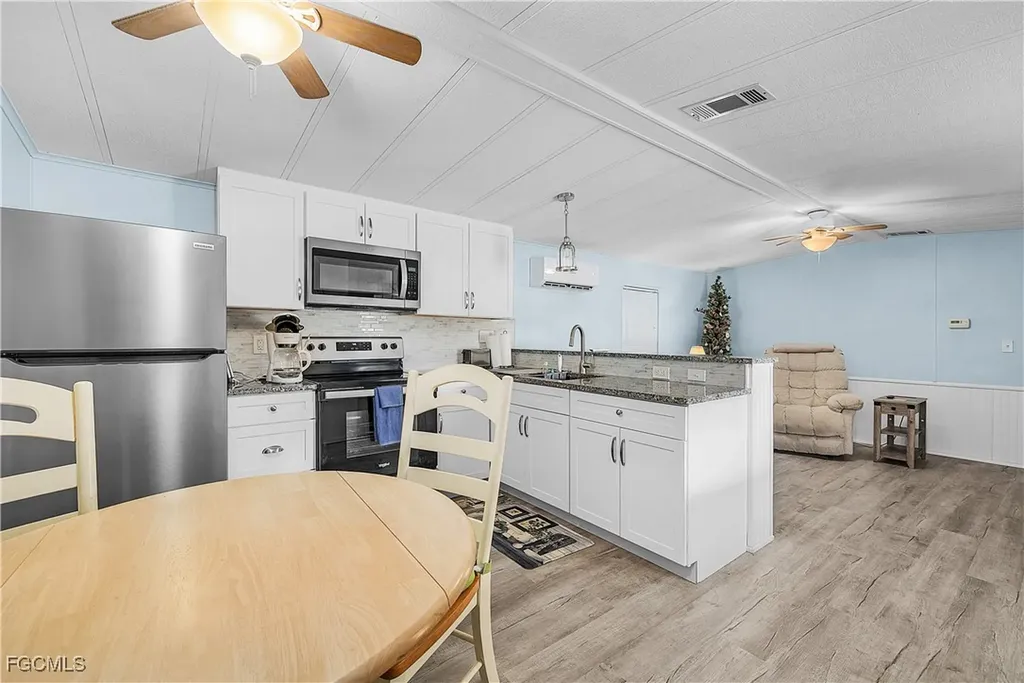 7186 Ladyfish Drive St. James City FL 33956