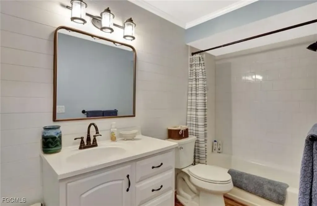 421 Marathon Court Naples FL 34112
