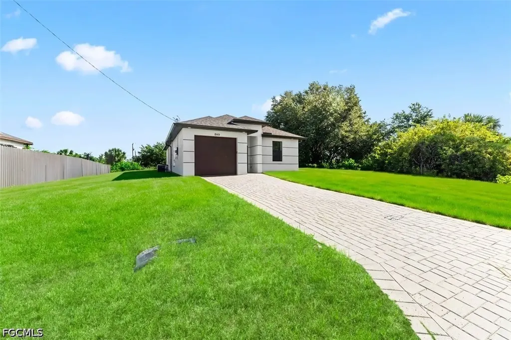 849 Wolverine Street E Lehigh Acres FL 33974