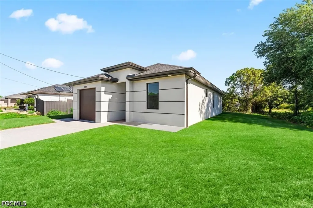 849 Wolverine Street E Lehigh Acres FL 33974