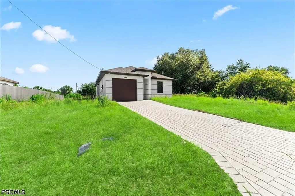 849 Wolverine Street E Lehigh Acres FL 33974