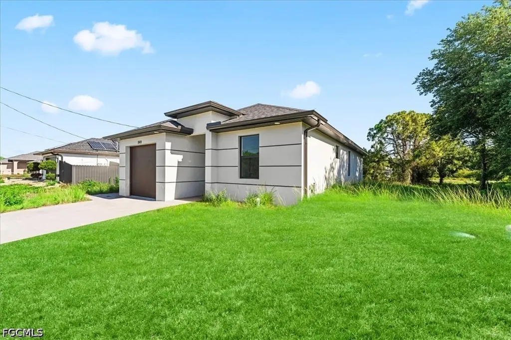849 Wolverine Street E Lehigh Acres FL 33974