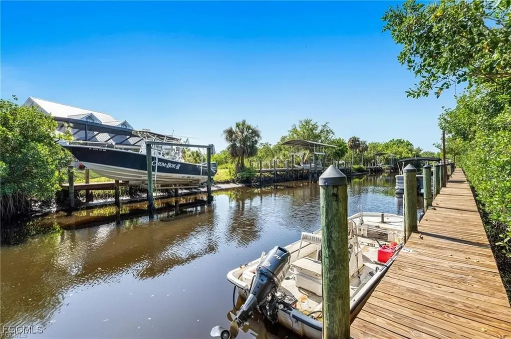 15630 Crystal Lake Drive North Fort Myers FL 33917