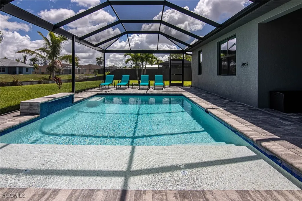 1833 SW 11th Terrace Cape Coral FL 33991